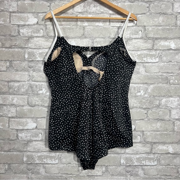 Vintage Modest Swimsuit Women's XL (16/18) Full Cheek Coverage Black and White - Picture 2 of 11